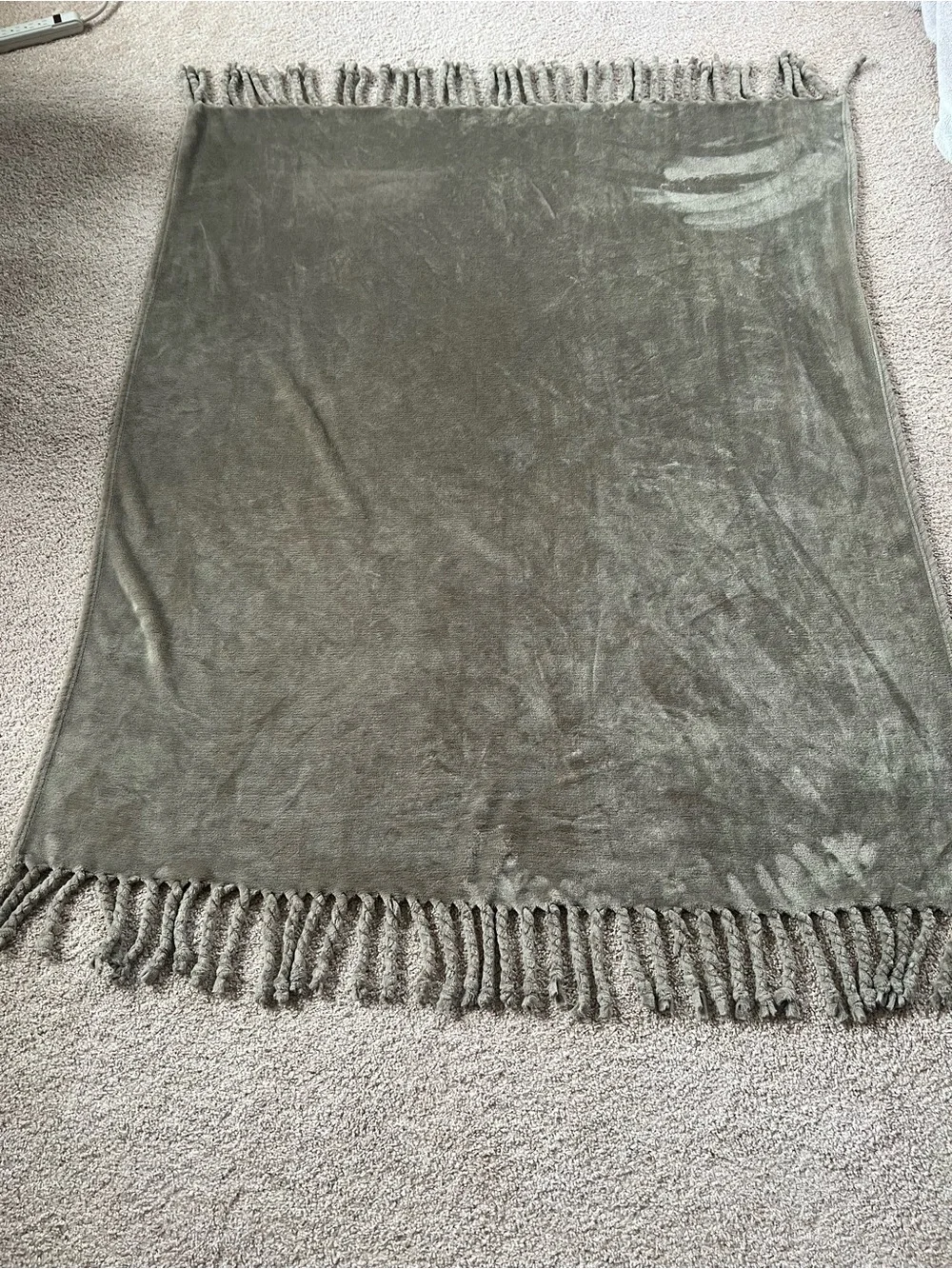 Nordstrom Plush Fringe Throw Blanket in Olive